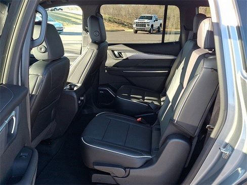 Certified 2025 Buick Enclave Preferred image 12