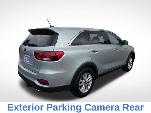 Used 2019 Kia Sorento L FWD image 4