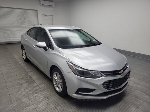 Used 2018 Chevrolet Cruze LT image 13