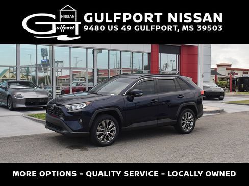 Used 2020 Toyota RAV4 XLE Premium FWD image 1