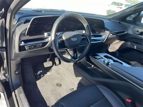 Used 2024 Cadillac Lyriq Tech image 12