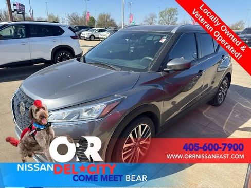 Used 2021 Nissan Kicks SV image 1