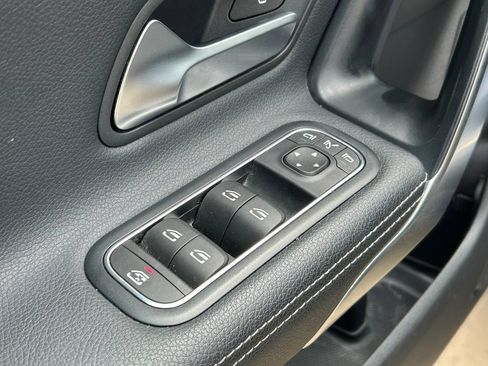 Used 2025 Mercedes-Benz CLA 250 4MATIC image 22