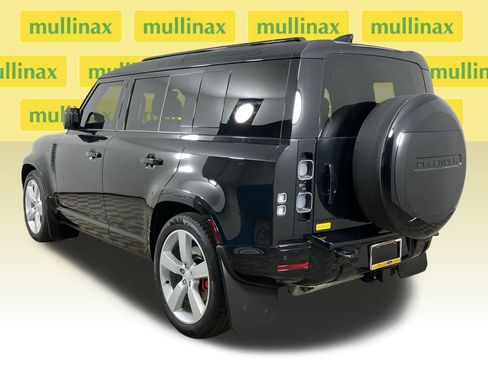 Used 2025 Land Rover Defender 110 X image 9