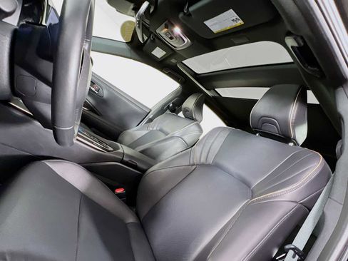 Used 2023 Toyota Crown Limited image 23