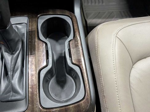 Used 2015 GMC Canyon SLT w/ Driver Alert Package image 26