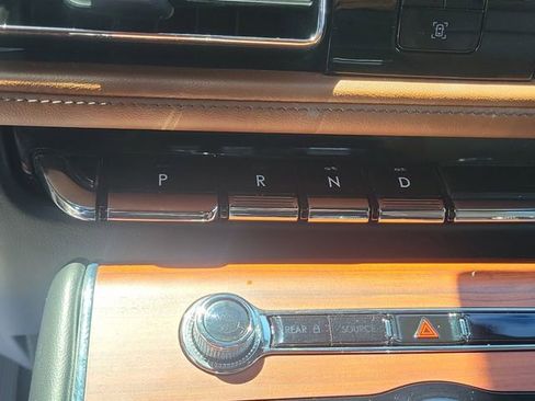 Certified 2022 Lincoln Aviator Reserve RWD image 28