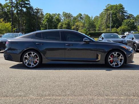 Used 2019 Kia Stinger GT1 RWD image 6