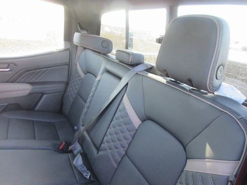 New 2026 GMC Canyon Denali image 14