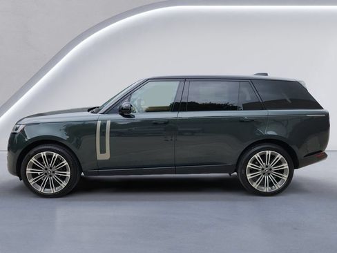 New 2025 Land Rover Range Rover Long Wheelbase SE AWD/4WD image 3