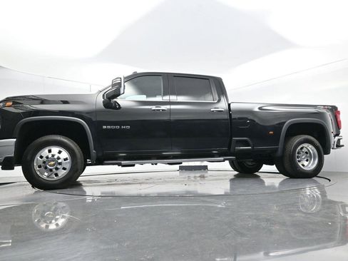 Used 2025 Chevrolet Silverado 3500 LTZ w/ LTZ Plus Package image 49