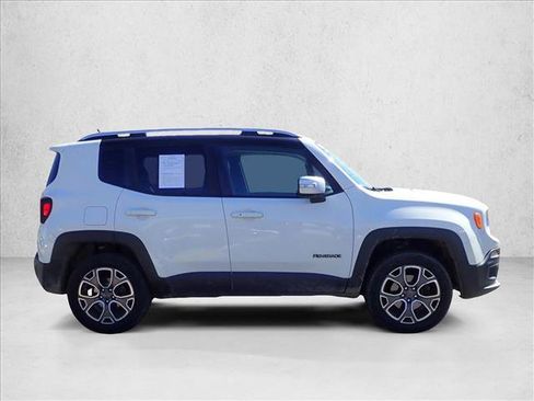 Used 2017 Jeep Renegade Limited image 5