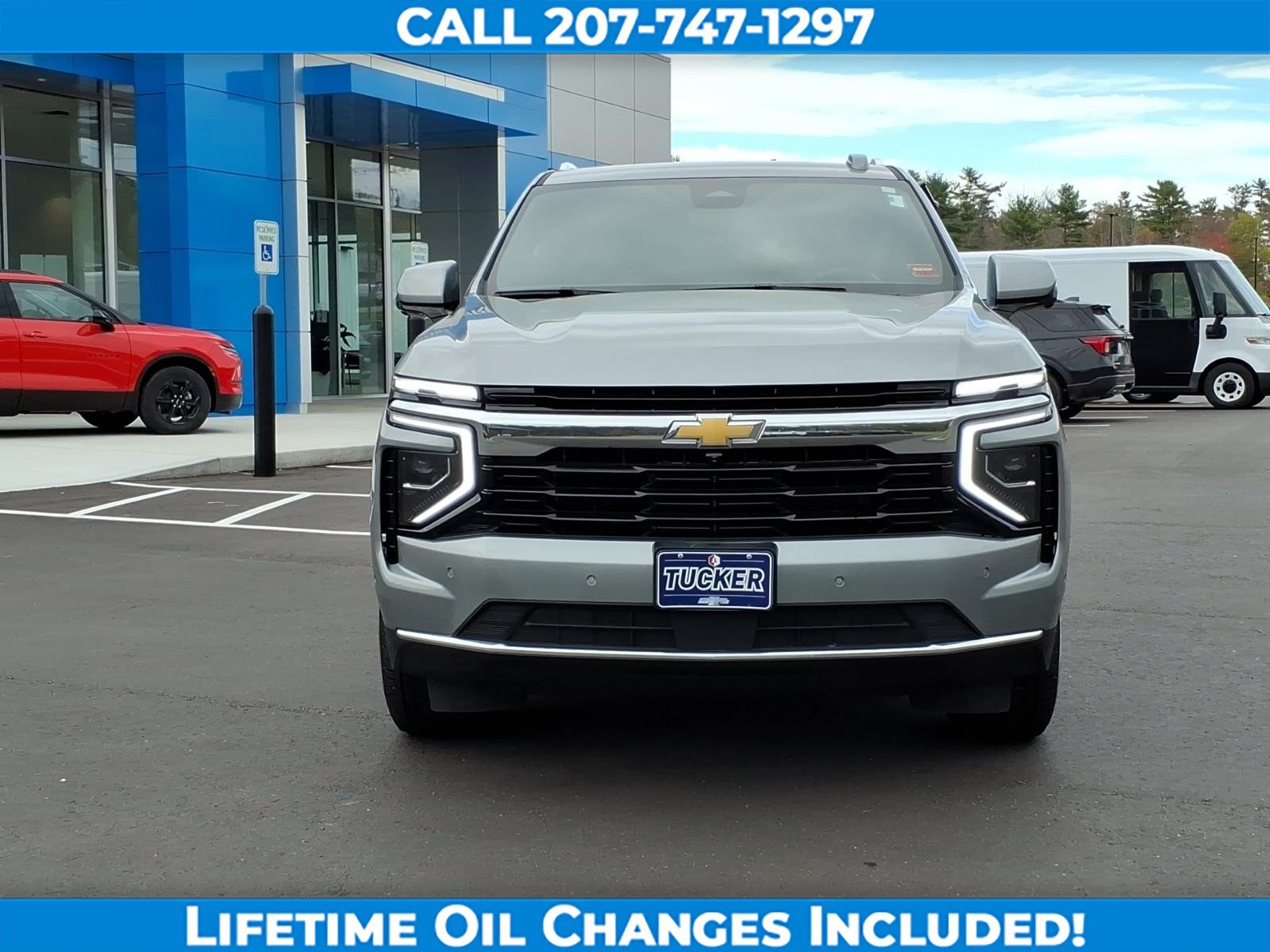 Used 2025 Chevrolet Tahoe LS AWD/4WD image 2
