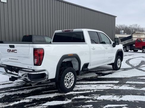 Used 2024 GMC Sierra 2500 SLE w/ SLE Convenience Package image 6