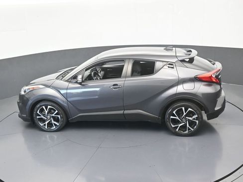 Used 2019 Toyota C-HR XLE FWD image 39