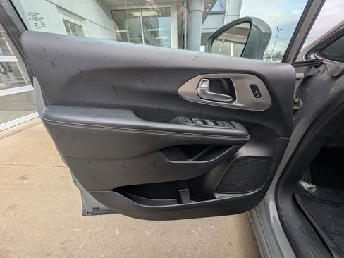 Used 2020 Chrysler Pacifica Touring-L w/ Advanced Safetytec Group image 39