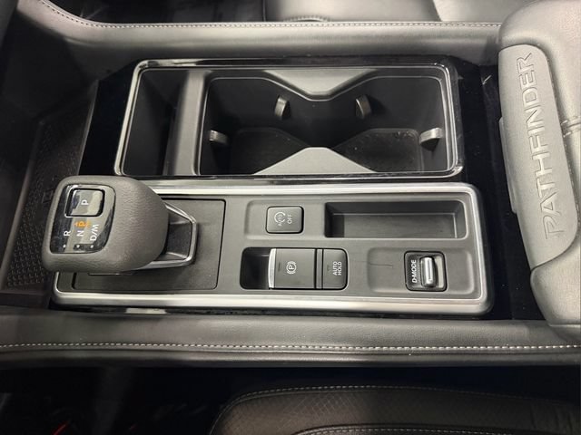 Certified 2025 Nissan Pathfinder SL FWD image 28