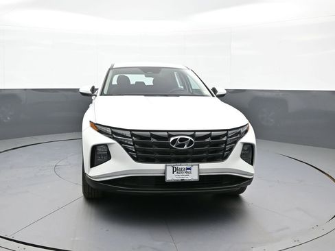 Certified 2023 Hyundai Tucson SE image 2