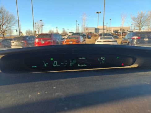 Used 2014 Toyota Prius Two image 17