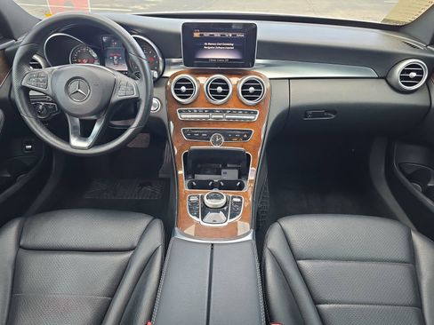 Used 2018 Mercedes-Benz C 300 4MATIC Sedan image 9