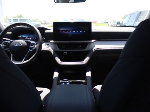 New 2026 Ford Explorer Active AWD/4WD image 14