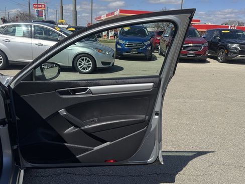 Used 2016 Volkswagen Passat 1.8T S image 26