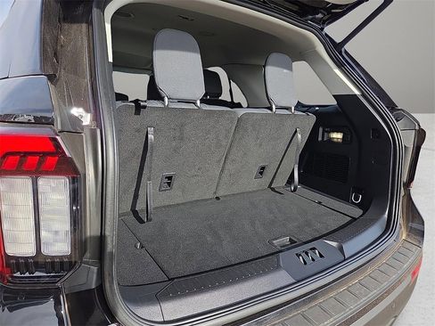 New 2025 Ford Explorer Active image 8