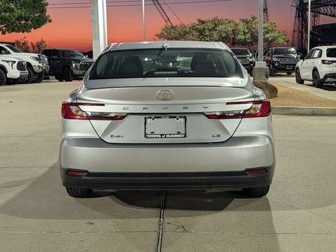 Used 2025 Toyota Camry LE FWD image 7