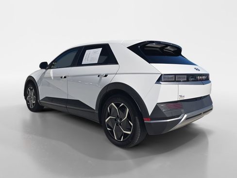 Certified 2023 Hyundai Ioniq 5 SEL w/ Cargo Package image 5