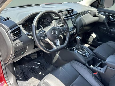 Used 2019 Nissan Rogue Sport SL w/ Premium Package FWD image 20