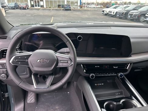 New 2026 Chevrolet Suburban Z71 image 4