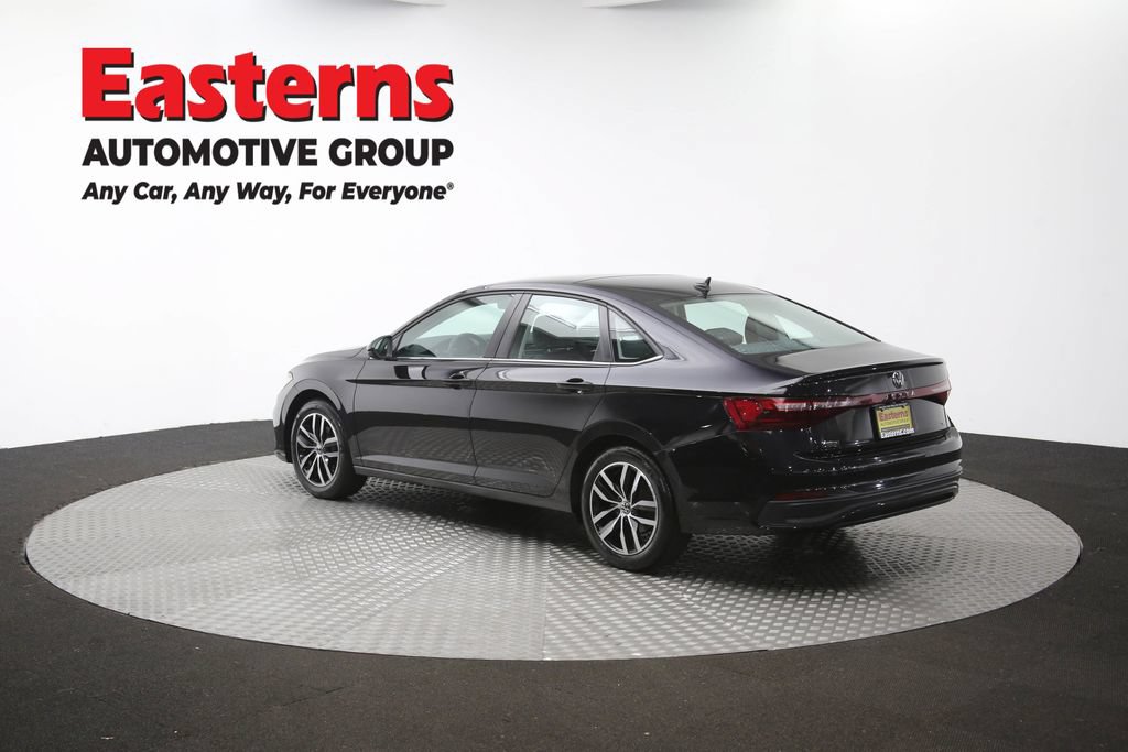 Used 2025 Volkswagen Jetta SE FWD image 65