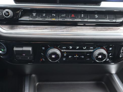 Used 2025 Chevrolet Silverado 2500 LTZ w/ LTZ Plus Package image 30