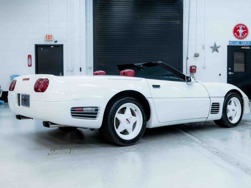 Used 1990 Chevrolet Corvette Convertible image 7