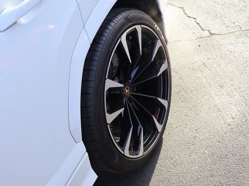 Used 2024 Lamborghini Urus S image 42