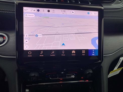 New 2025 Jeep Grand Cherokee Limited image 10