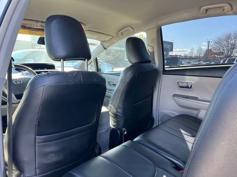 Used 2017 Toyota Prius V Three image 13