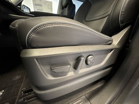 New 2026 INFINITI QX80 Luxe w/ Cargo Package image 12