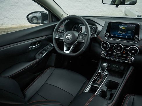 New 2025 Nissan Sentra SR w/ SR Premium Package image 13