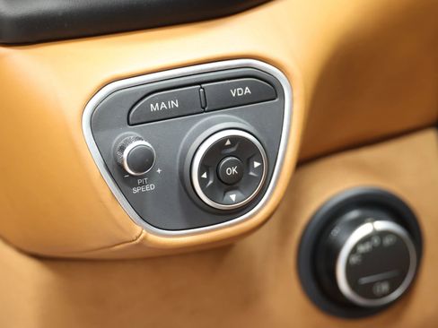 Used 2017 Ferrari California T image 29