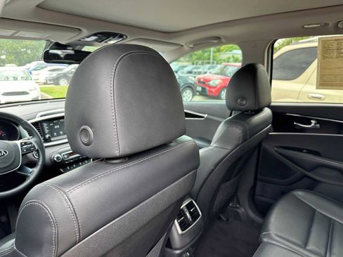 Used 2020 Kia Sorento EX FWD image 26