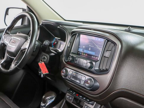 Used 2022 GMC Canyon AT4 image 27