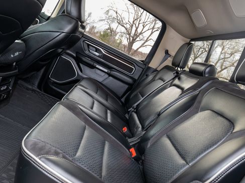 Used 2021 RAM 1500 Laramie image 12