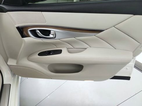 Used 2019 INFINITI Q70 L 3.7 w/ Sensory Package AWD/4WD image 38