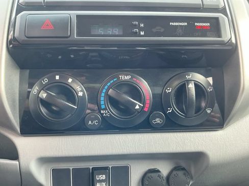 Used 2013 Toyota Tacoma PreRunner w/ SR5 Pkg RWD image 17