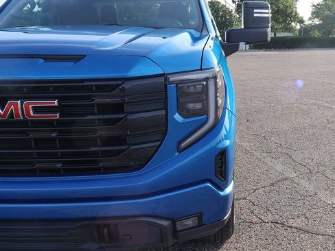 Used 2023 GMC Sierra 1500 Elevation AWD/4WD image 14