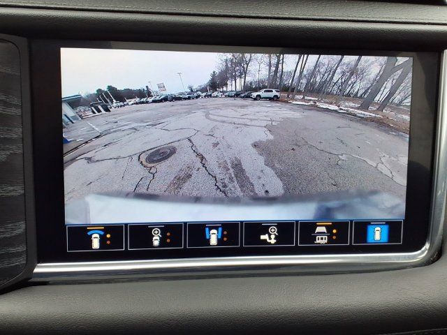Used 2021 GMC Yukon Denali w/ Denali Ultimate Package AWD/4WD image 22