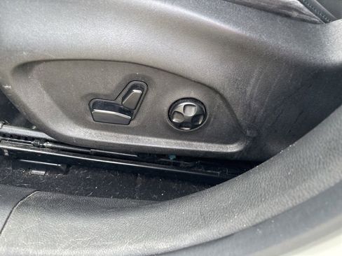 Used 2015 Jeep Renegade Limited image 16