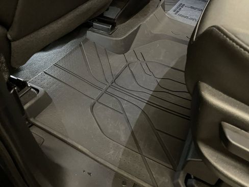 Used 2023 Chevrolet Tahoe Z71 w/ Luxury Package image 30