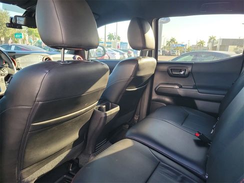 Used 2023 Toyota Tacoma TRD Sport image 5